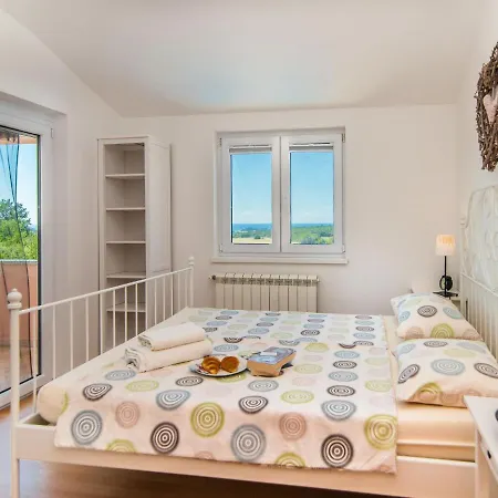 Casa de Férias Holiday Home Karoli - Kst256 Kaštelir
